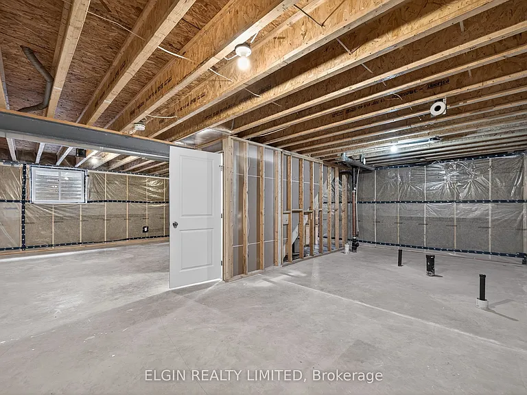 92 Renaissance Dr — Photo 19