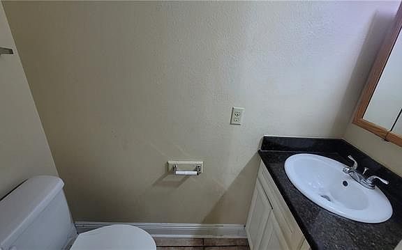 5th image of 8912 Bunker Hill Rd
