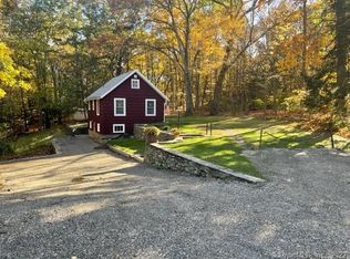 333 Kelly Rd, Middlebury, CT 06762