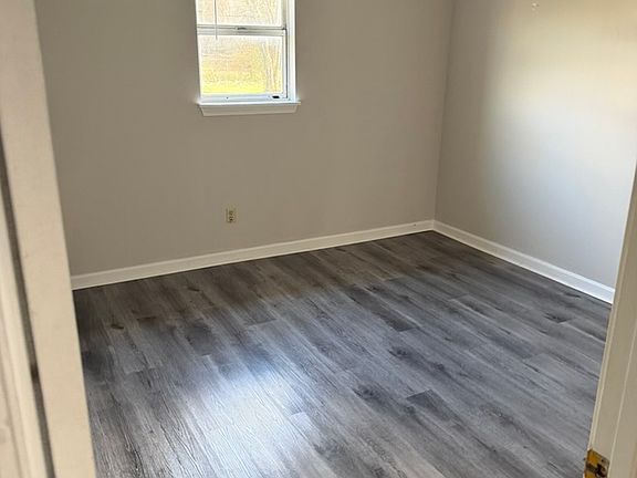 5th image of 108 Evergreen Ct