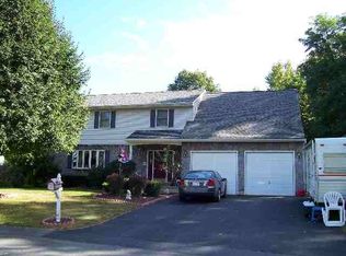12 Saint Francis Ln, Schenectady, NY 12304