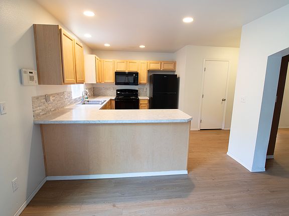 4th image of 17907 73rd Ave E