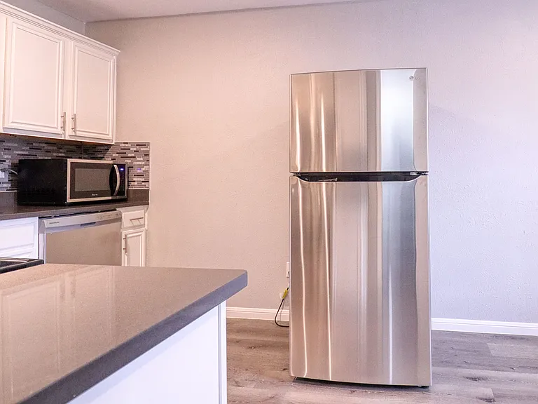 2221 Bowie Dr #7 — Photo 8