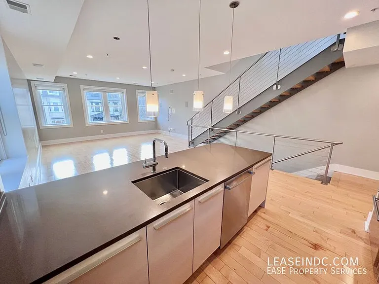 2619 Garfield St NW #4 — Photo 11