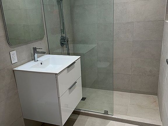 2nd image of 49 W 90th St APT 2a