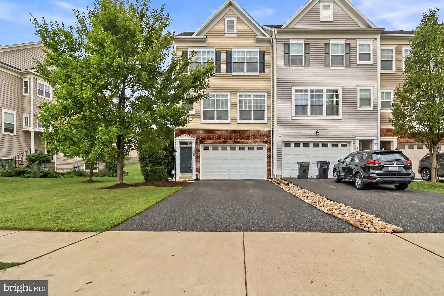 3 bed, 4.0 bath, 2036 sqft, $2,775 — Photo 1
