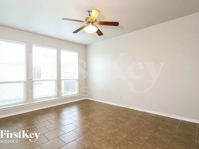 1221 Goodland Ter — Photo 9