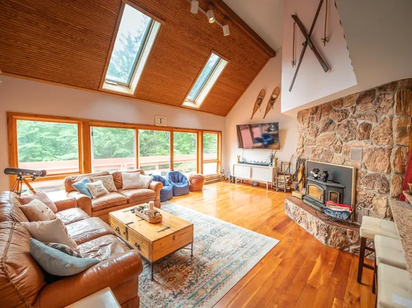 298 Valley View Road, Dover, VT 05356