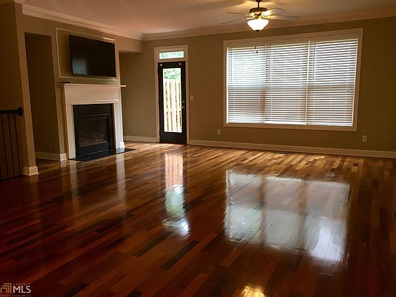 3rd image of 1829 Morning Star Ln