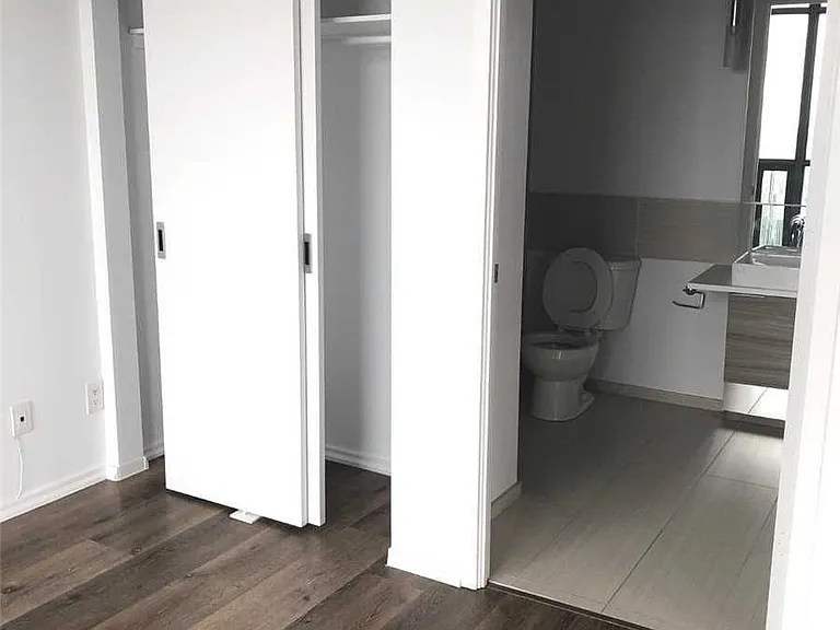 8 Charlotte St #2507 — Photo 11