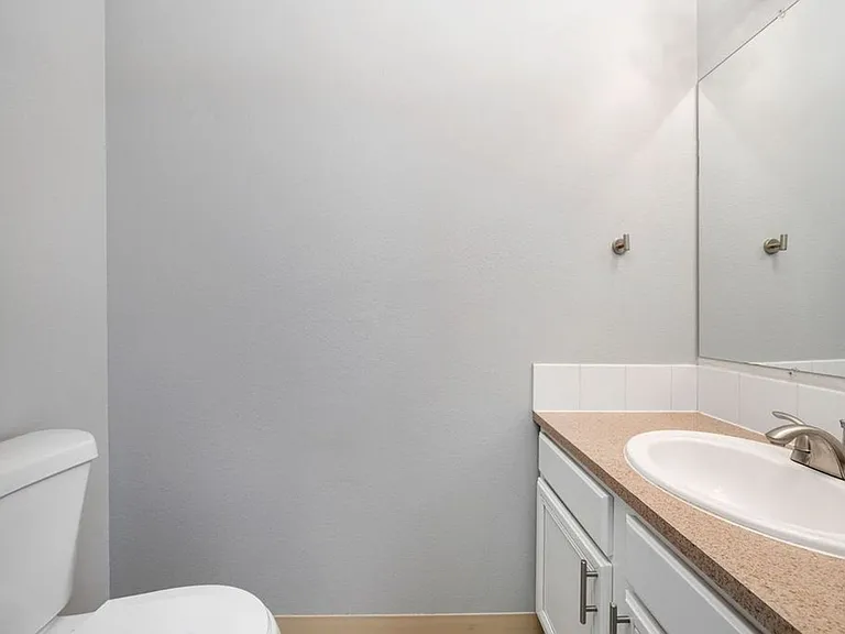 5320 SE 122nd Ave — Photo 19