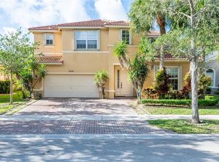 19364 S Whitewater Ave, Fort Lauderdale, FL 33332