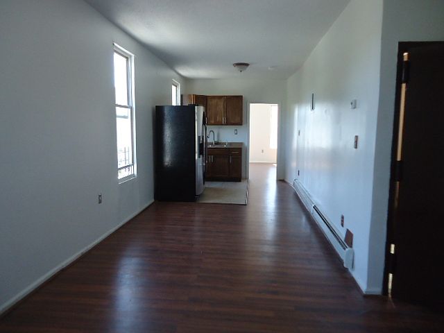 1st image of 373 Marion St APT 3R