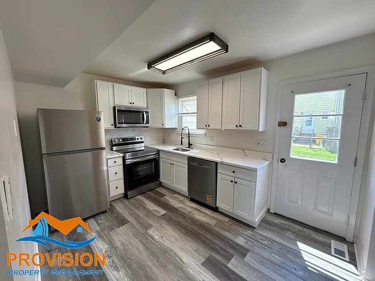 463 Longtowne Ct — Photo 4