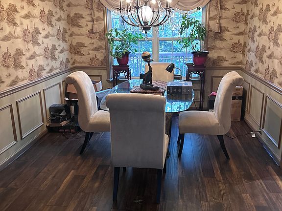 Formal dining room