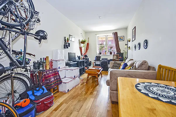 Rented by Level Group | media 10