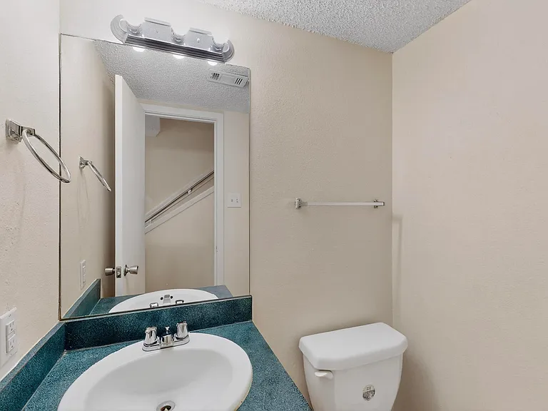 5322 Columbia Ave — Photo 41
