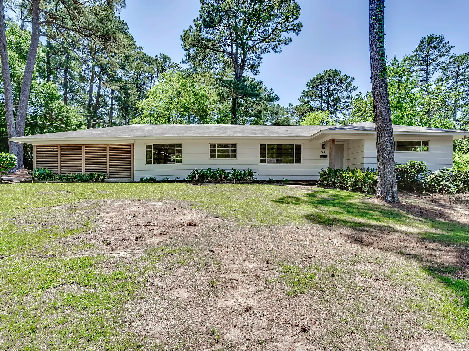 2051 Meadowbrook Rd — Photo 1