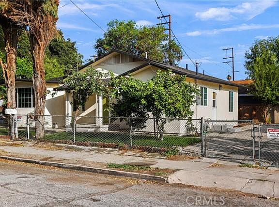 3rd image of 698 W Olive St