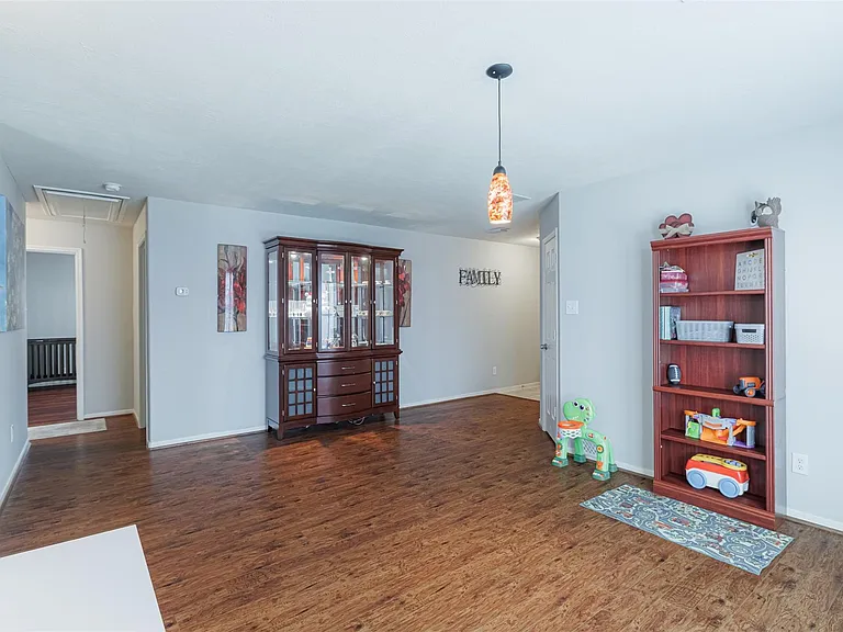 24435 Cornell Park Ln — Photo 6
