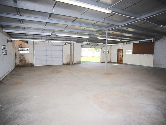 4th image of 4320 9th Ave