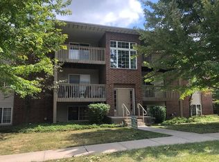 52 W Side Dr, Iowa City, IA