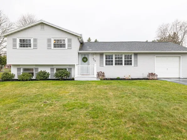464 Wildbriar Rd, Rochester, NY 14623