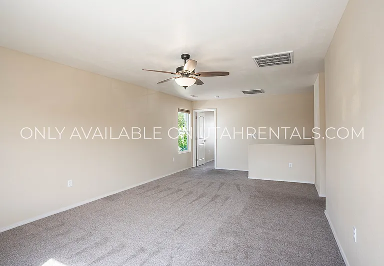 215 S 1050 W — Photo 15
