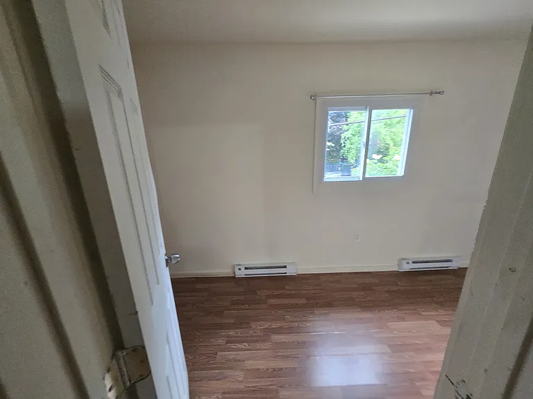 446 Quincy Ave #4 — Photo 8