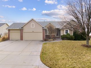 348 Quail Run Ct, Andover, KS 67002