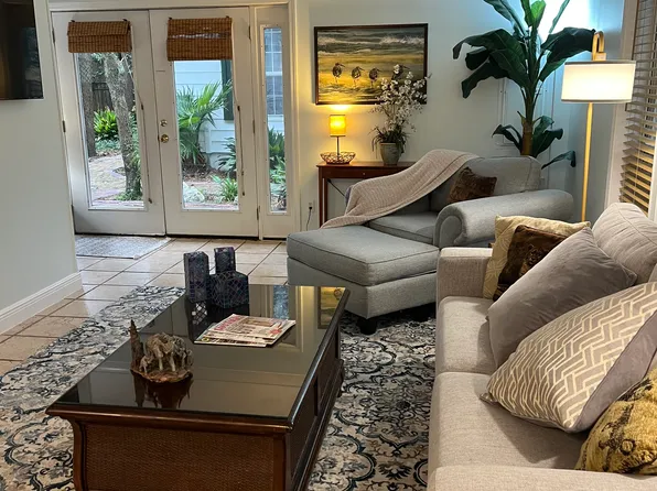 103 Meigs Dr, Shalimar, FL 32579