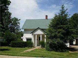 618 N 4th St, Rogers, AR 72756