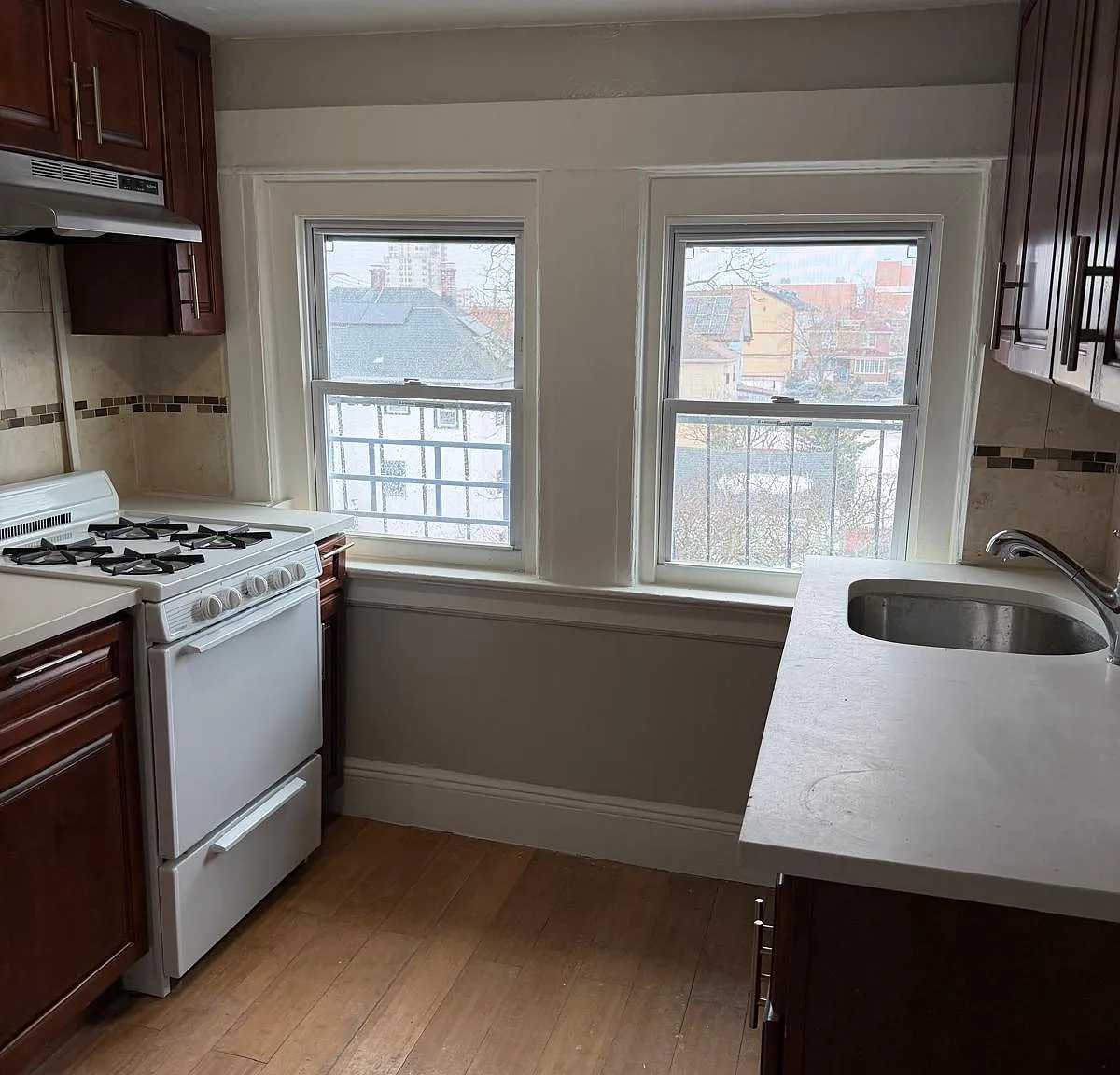 Deerfield Rd, Far Rockaway — Photo 2