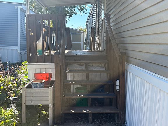 3rd image of 1205 Omega St