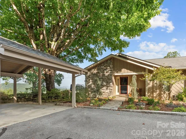 116 Country Ridge Rd, Hendersonville, NC 28739