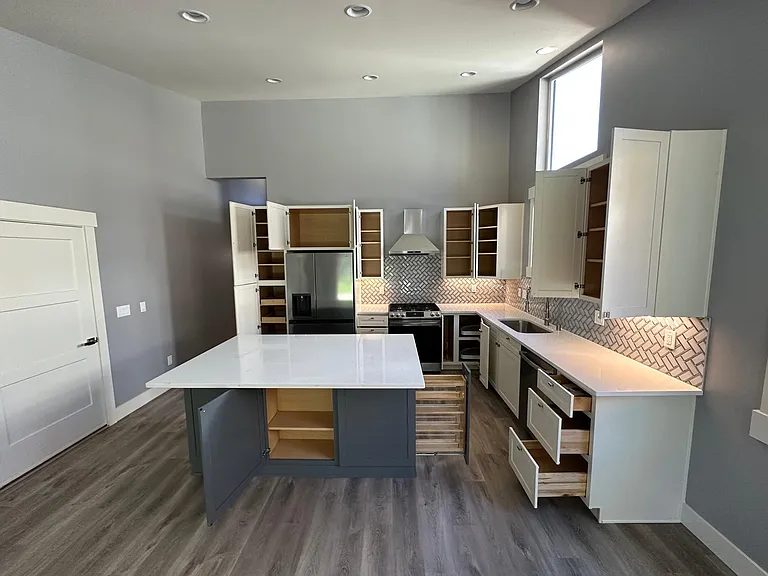 912 Citadel Dr — Photo 20