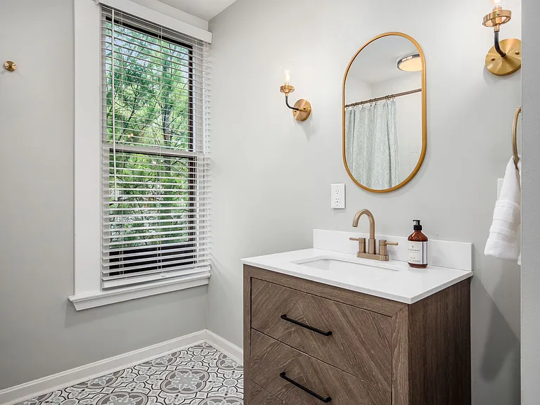 926 City Park Ave — Photo 37