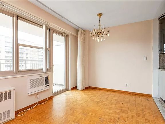 4th image of 448 Neptune Ave APT 18D