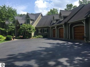 10274 E White Pine Ln, Traverse City, MI 49684