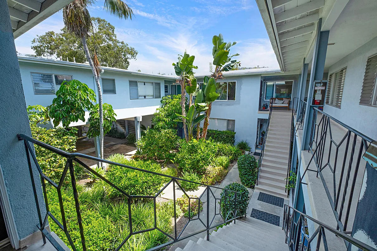 1 bed, 741 sqft, $3,750 — Photo 3