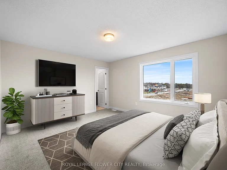 283 Les Emmerson Dr — Photo 4