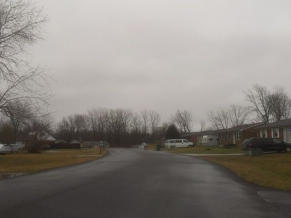 4th image of 9604 Pembury Ct