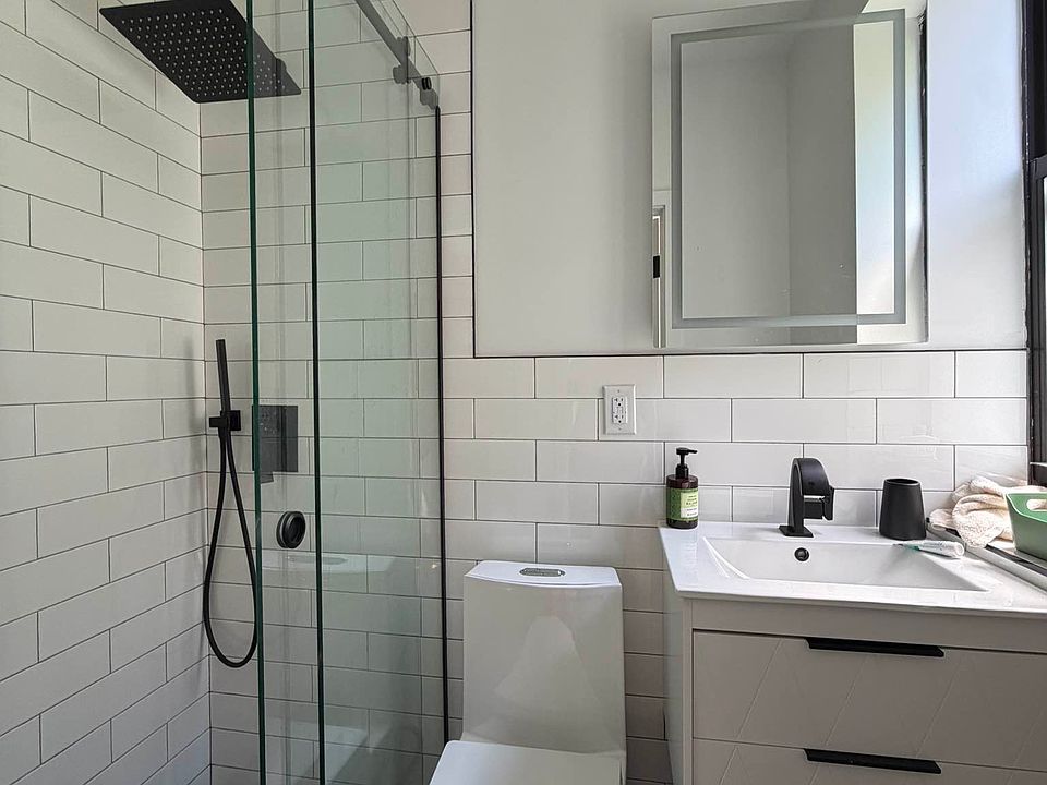 2nd image of 28 Bedford St APT 11