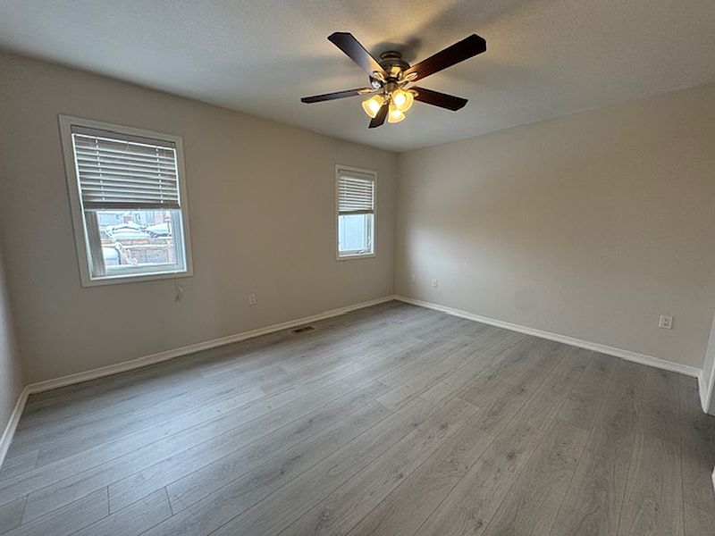 Kitchener Apartment for rent - 3 Bedrooms — photo 2