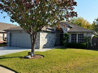 5515 Londonderry Ct, Arlington, TX 76018