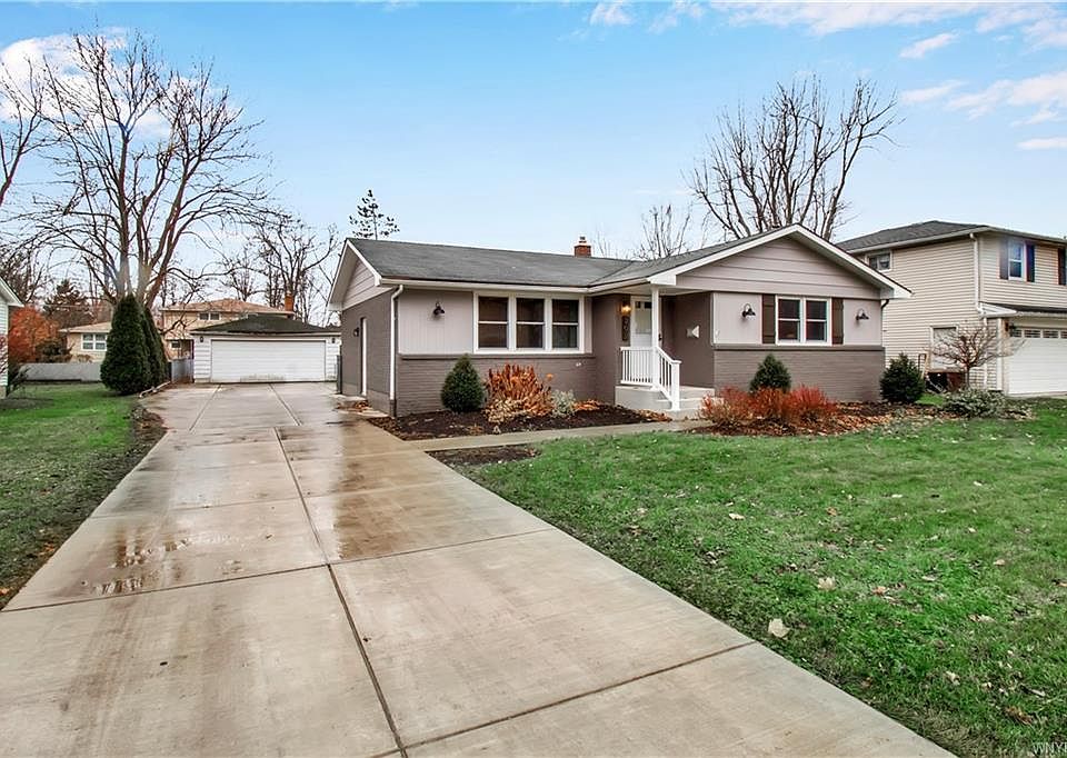 1st image of 302 Cottonwood Dr