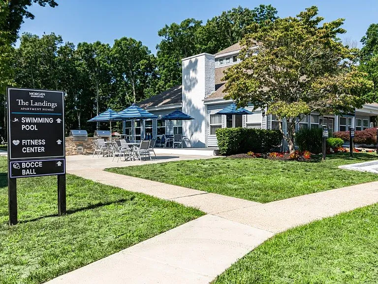 The Landings Apartment Homes — Photo 33