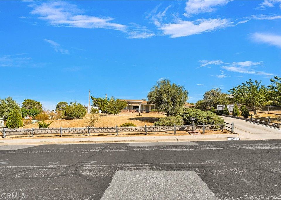 1st image of 16495 Villa Dr