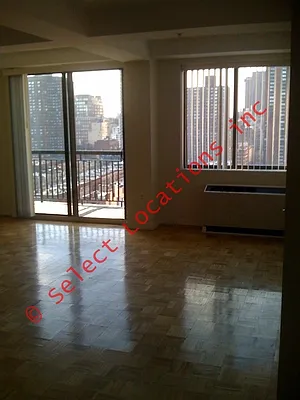 Rented by Select Locations Inc. | media 24