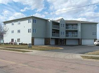 920 W Norway Ave APT 201, Mitchell, SD 57301